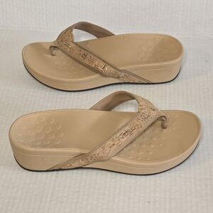 Vionic Pacific High Tide Sandals Women’s 8 Gold Cork Platform Comfort Orthotic
